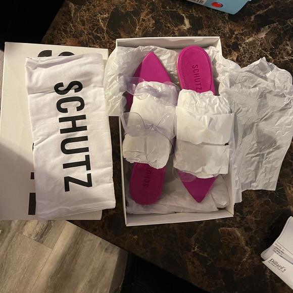 SCHUTZ Shoes - Pointed sandals. BRAND NEW.